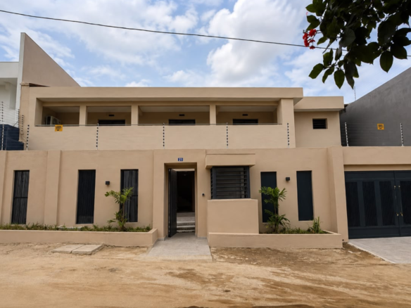 VILLA CASCADE T6