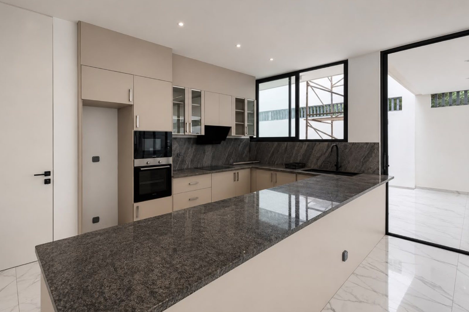 VILLA JAY T7